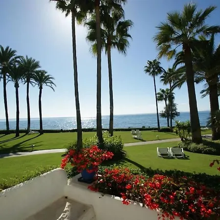 Alcazaba Three Bedroom アパート *